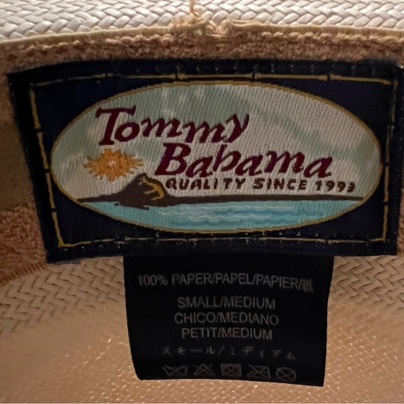 Tommy Bahama Panama Hat. White with black pinstripe band. Size S/M. Worn 1 time - Picture 3 of 5
